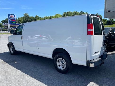 Used 2018 Chevrolet Express 2500 Extended w/ Driver Convenience Package RWD image 4