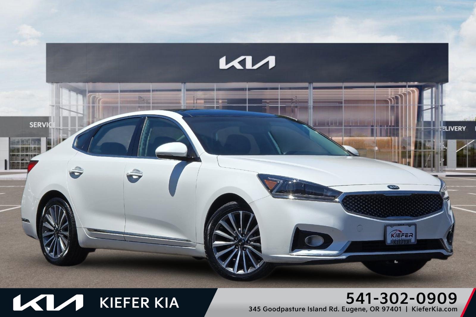 Used 2017 Kia Cadenza Premium w/ Luxury Package FWD image 1