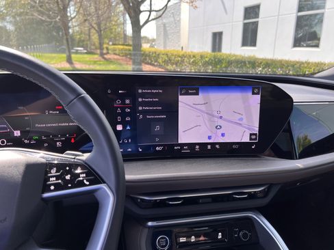 Used 2025 Audi Q5 Premium image 18