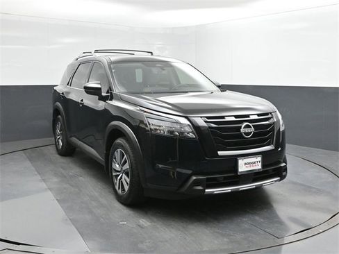 Used 2025 Nissan Pathfinder SL image 22