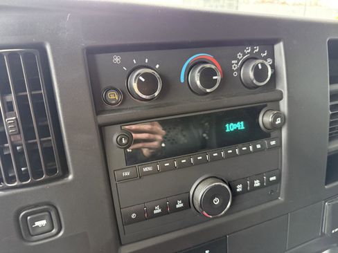 Used 2024 Chevrolet Express 2500 w/ Driver Convenience Package image 17