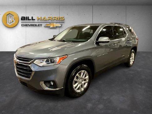 Used 2020 Chevrolet Traverse LT image 1