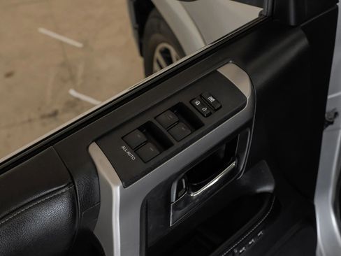 Used 2016 Toyota 4Runner Limited image 44