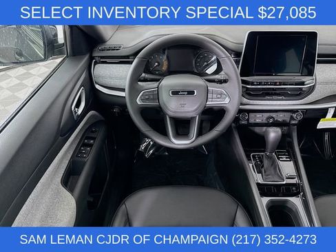 New 2026 Jeep Compass Latitude image 21