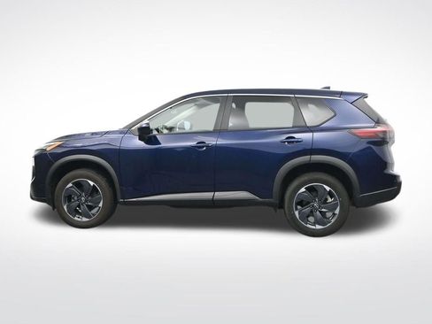 Used 2024 Nissan Rogue SV AWD/4WD image 10