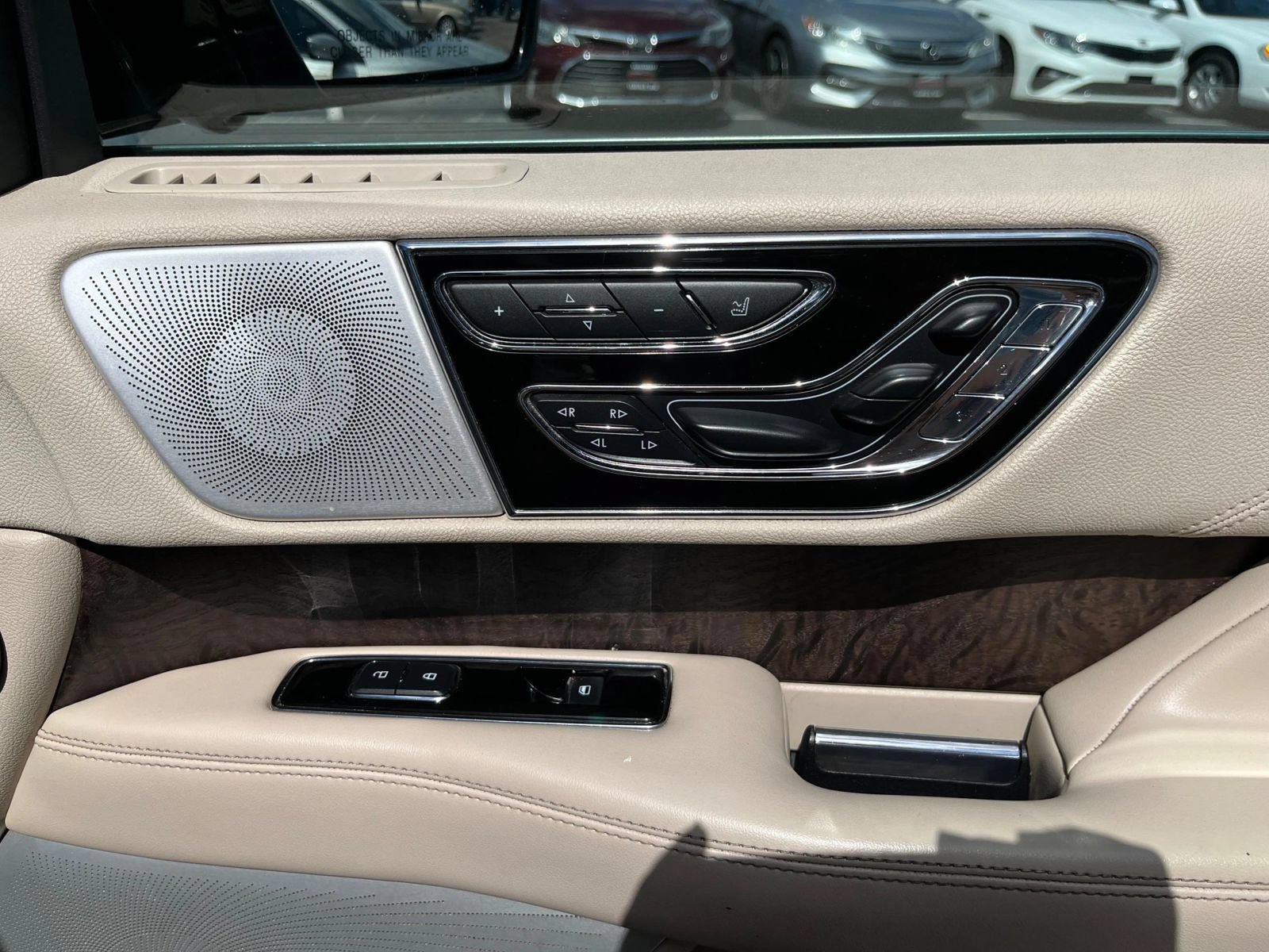 Used 2020 Lincoln Navigator Reserve w/ Luxury Package RWD image 50
