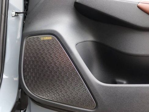 New 2025 Mitsubishi Outlander SEL image 6