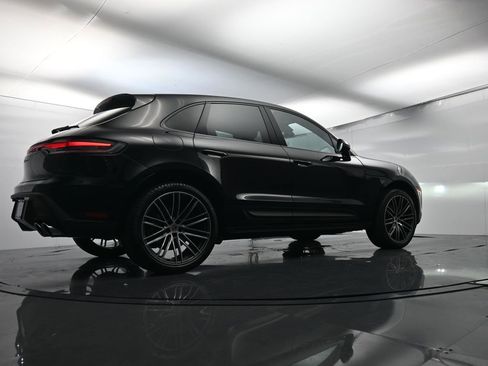 Certified 2025 Porsche Macan image 52