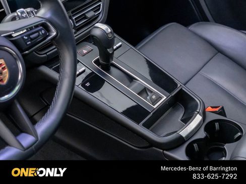 Used 2024 Porsche Macan AWD/4WD image 12