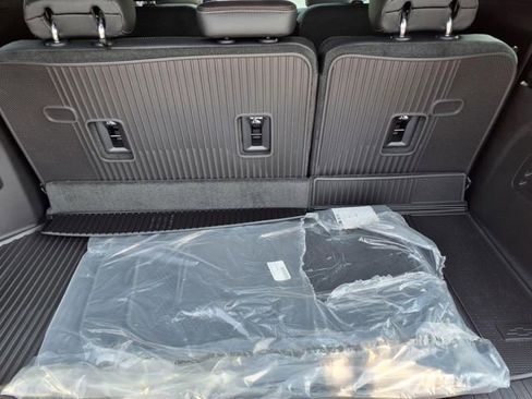 New 2026 Chevrolet Traverse High Country w/ LPO, Floor Liner Package image 30
