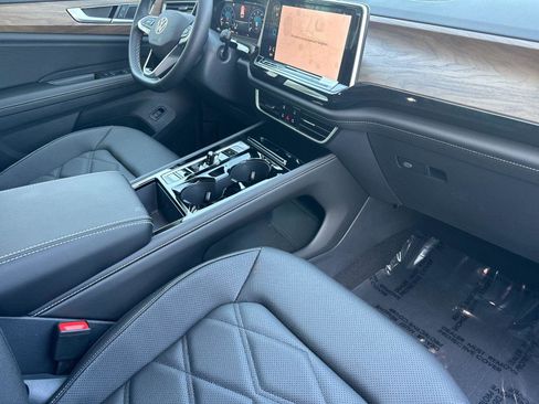 New 2026 Volkswagen Atlas SE image 16