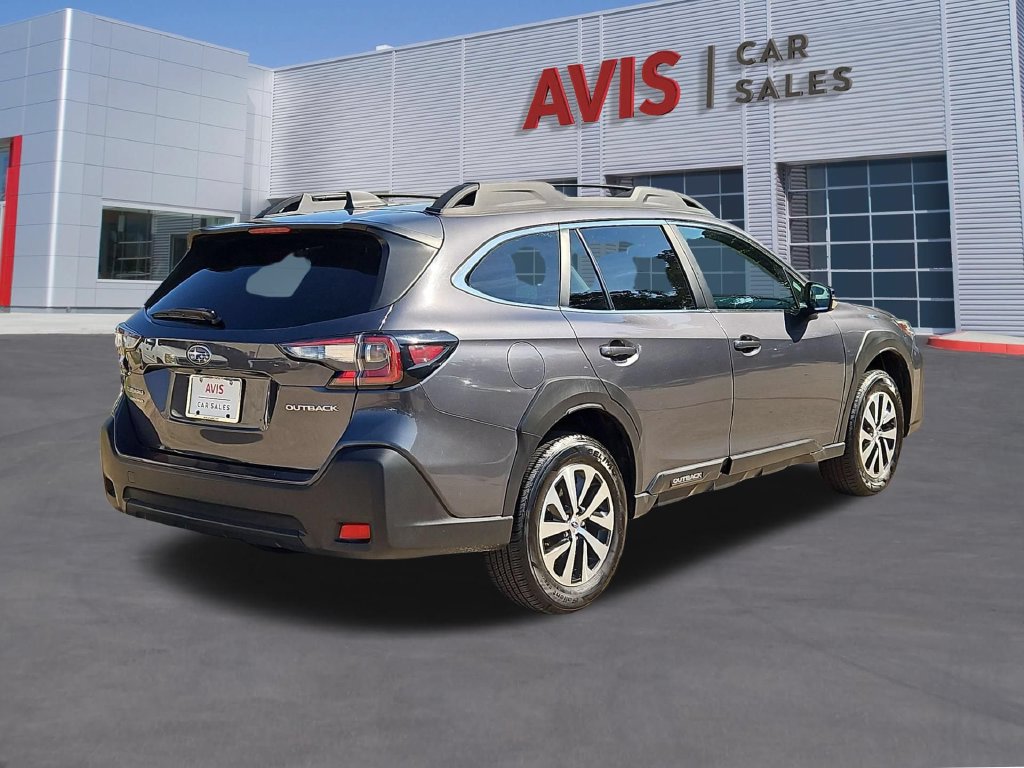 Used 2025 Subaru Outback Premium AWD/4WD image 5
