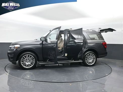 Certified 2022 Ford Expedition Limited RWD image 28