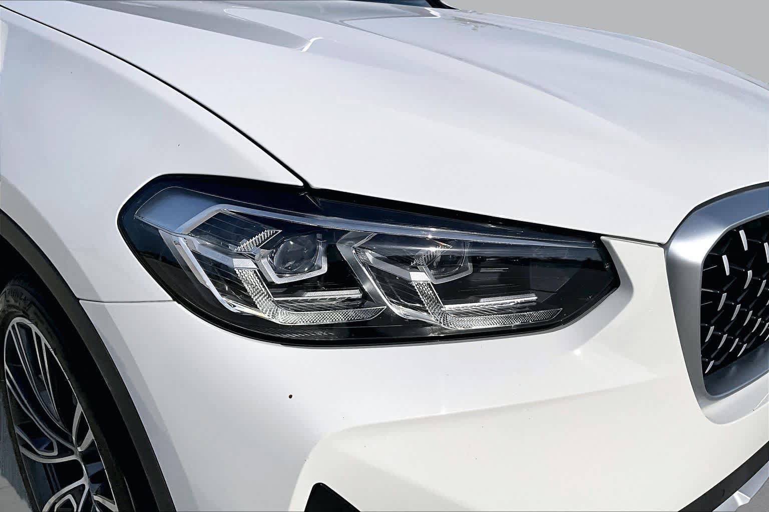 Used 2024 BMW X4 xDrive30i w/ Premium Package AWD/4WD image 26