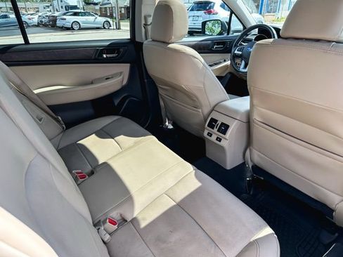 Used 2016 Subaru Outback 2.5i Limited AWD/4WD image 23