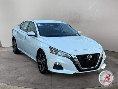 Used 2022 Nissan Altima 2.5 SV AWD/4WD image 1