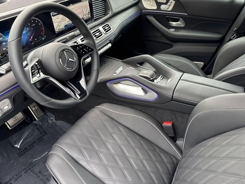 New 2026 Mercedes-Benz Maybach GLS 600 4MATIC image 4