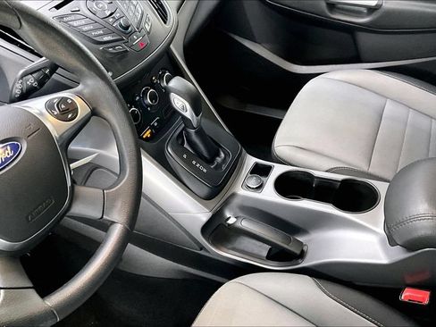Used 2016 Ford Escape SE FWD image 17