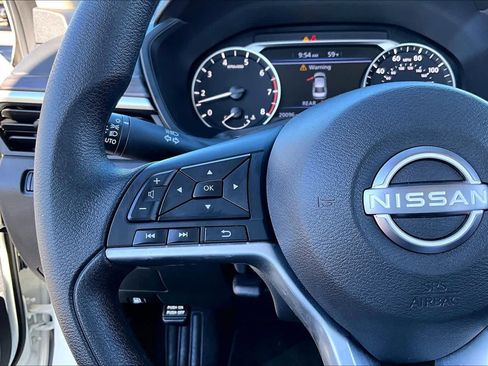 Used 2025 Nissan Altima 2.5 SV image 23