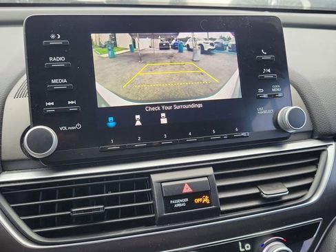 Used 2019 Honda Accord LX image 17