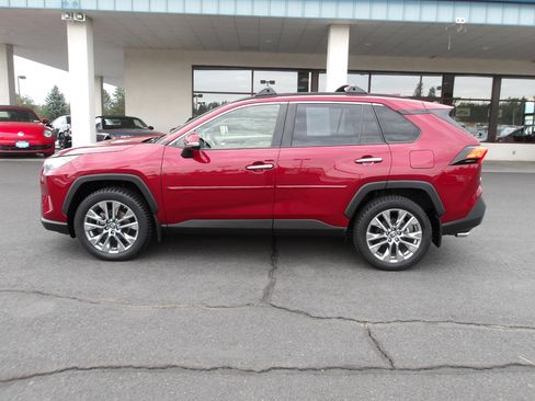 Used 2019 Toyota RAV4 Limited w/ Cold Weather Package image 2