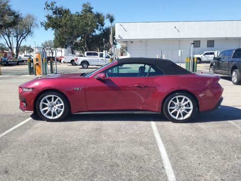 Certified 2025 Ford Mustang GT Premium image 6