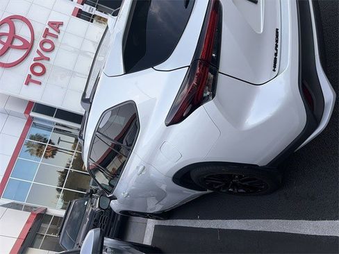 Certified 2024 Toyota Highlander XSE image 2