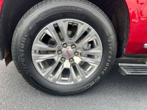 Used 2023 GMC Yukon Denali image 30