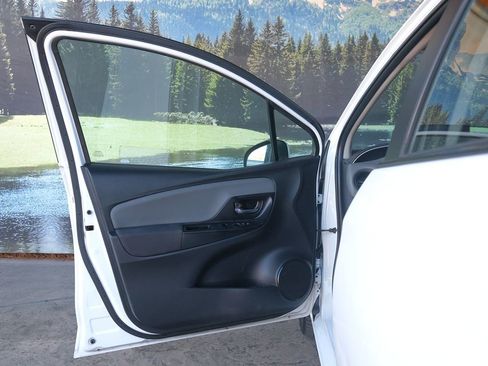 Used 2016 Toyota Yaris SE image 11