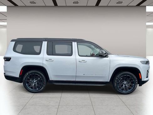 New 2026 Jeep Grand Wagoneer 4WD image 2