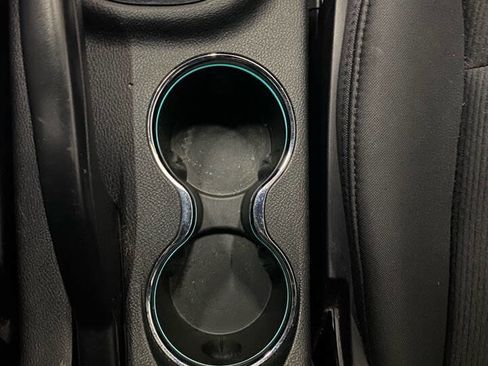 Used 2014 Chrysler 200 Touring image 20