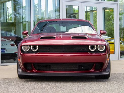 Used 2023 Dodge Challenger SRT Hellcat RWD image 2