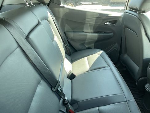 Used 2020 Chevrolet Bolt Premier w/ Infotainment Package FWD image 10