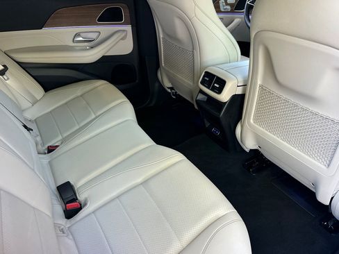 Used 2025 Mercedes-Benz GLE 450 4MATIC image 33