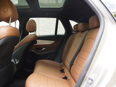 Used 2021 Mercedes-Benz GLC 300 w/ AMG Line image 27