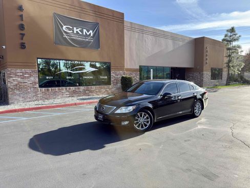 Used 2011 Lexus LS 460 image 3