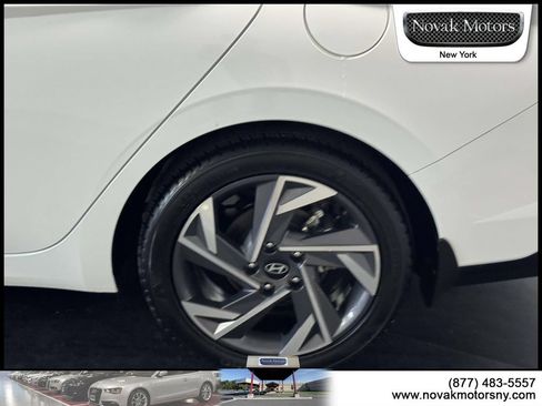 Used 2025 Hyundai Elantra Limited FWD image 6