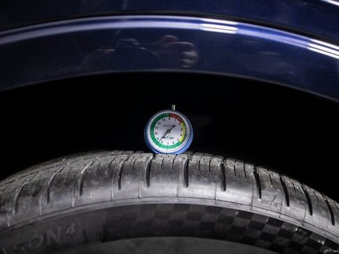 Used 2021 Bentley Bentayga image 49