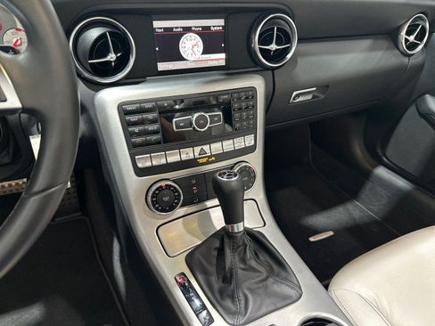 Used 2013 Mercedes-Benz SLK 250 image 52