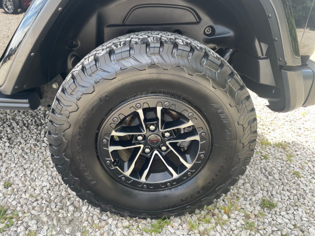 Certified 2025 Jeep Wrangler Unlimited Rubicon AWD/4WD image 18