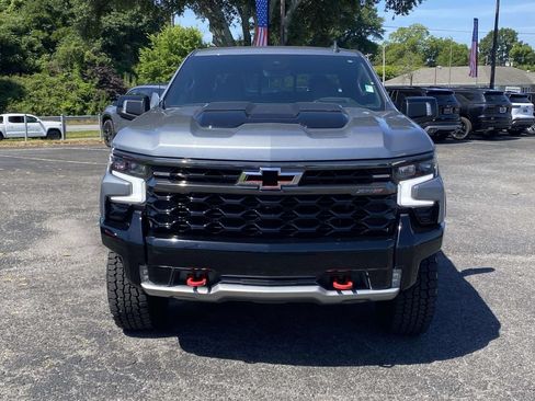 Used 2023 Chevrolet Silverado 1500 ZR2 w/ Technology Package AWD/4WD image 2