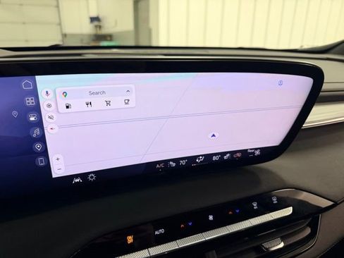 Certified 2025 Buick Enclave Preferred image 13