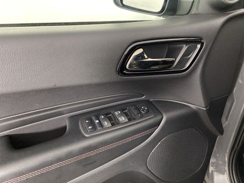 Used 2025 Dodge Durango GT AWD/4WD image 14