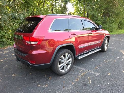 Used 2013 Jeep Grand Cherokee Laredo AWD/4WD image 8