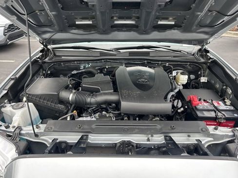 Used 2023 Toyota Tacoma TRD Sport image 14