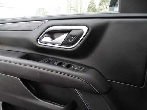 Used 2023 GMC Yukon XL SLT image 21