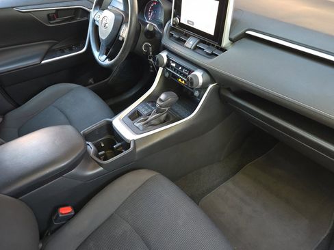 Used 2023 Toyota RAV4 LE image 18