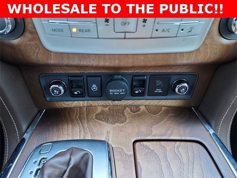 Used 2015 INFINITI QX80 Limited w/ Limited Package image 24