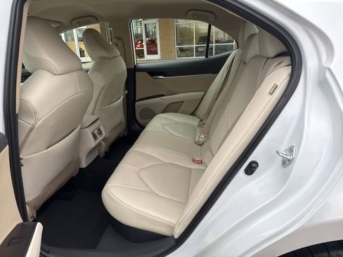 Used 2023 Toyota Camry XLE image 19