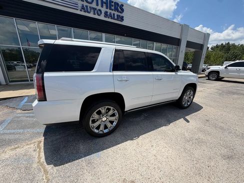 Used 2017 GMC Yukon Denali AWD/4WD image 4